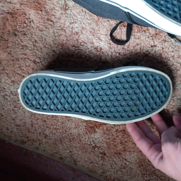 Vans - Picture 2 of 2